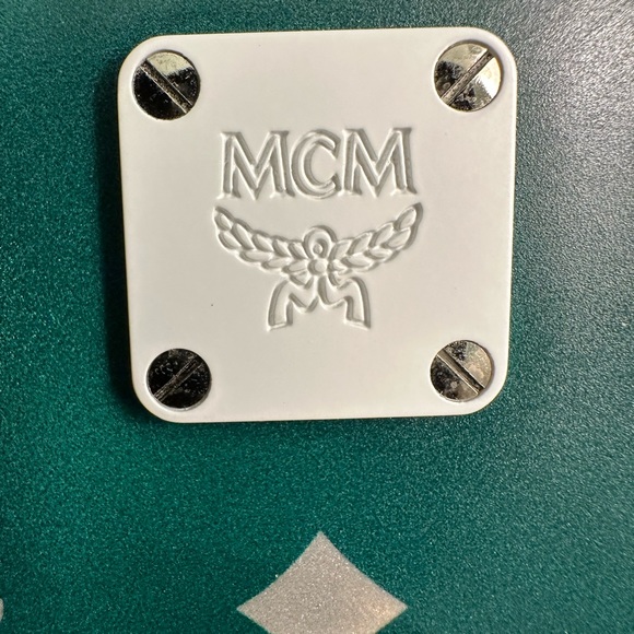 💚🧡MCM Unisex Clutch, Pouch, document holder with removable wristlet with Box - Picture 15 of 17